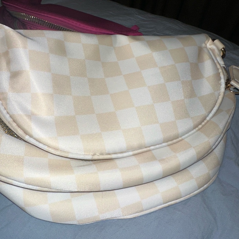 EMMAFY GoFree The Roomiest Crossbody Checkered Beige
